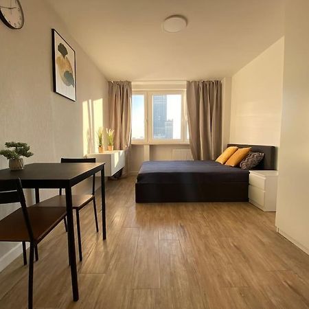 New Apartment With Magnificent View Варшава Экстерьер фото